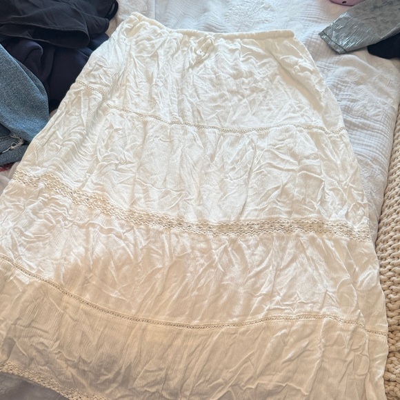 Aeropostale White A-Line Skirt - Picture 1 of 3